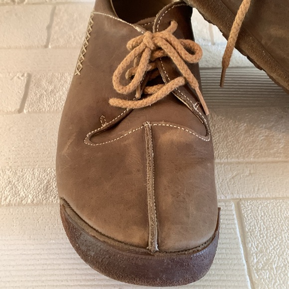 El NaturaLista vegan leather fall shoes - Picture 2 of 8